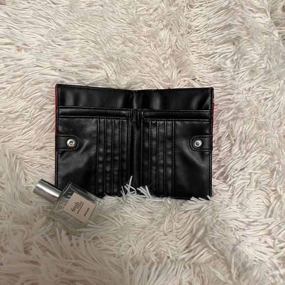 G by guess red wallet - Picture 3 of 3